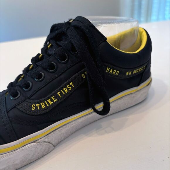 Vans X Men's Cobra Kai Old Skool Shoes Sneakers US Size 6.5 Style 507452 - Picture 4 of 10